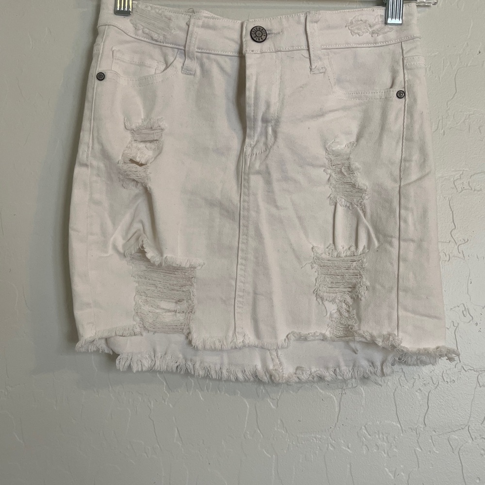 Celebrity Pink white denim skirt